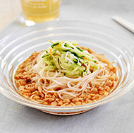 納豆ダレの千切り野菜そうめん