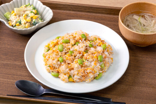 タニタ食堂監修雑穀ごはんで作る鮭と枝豆の雑穀チャーハン