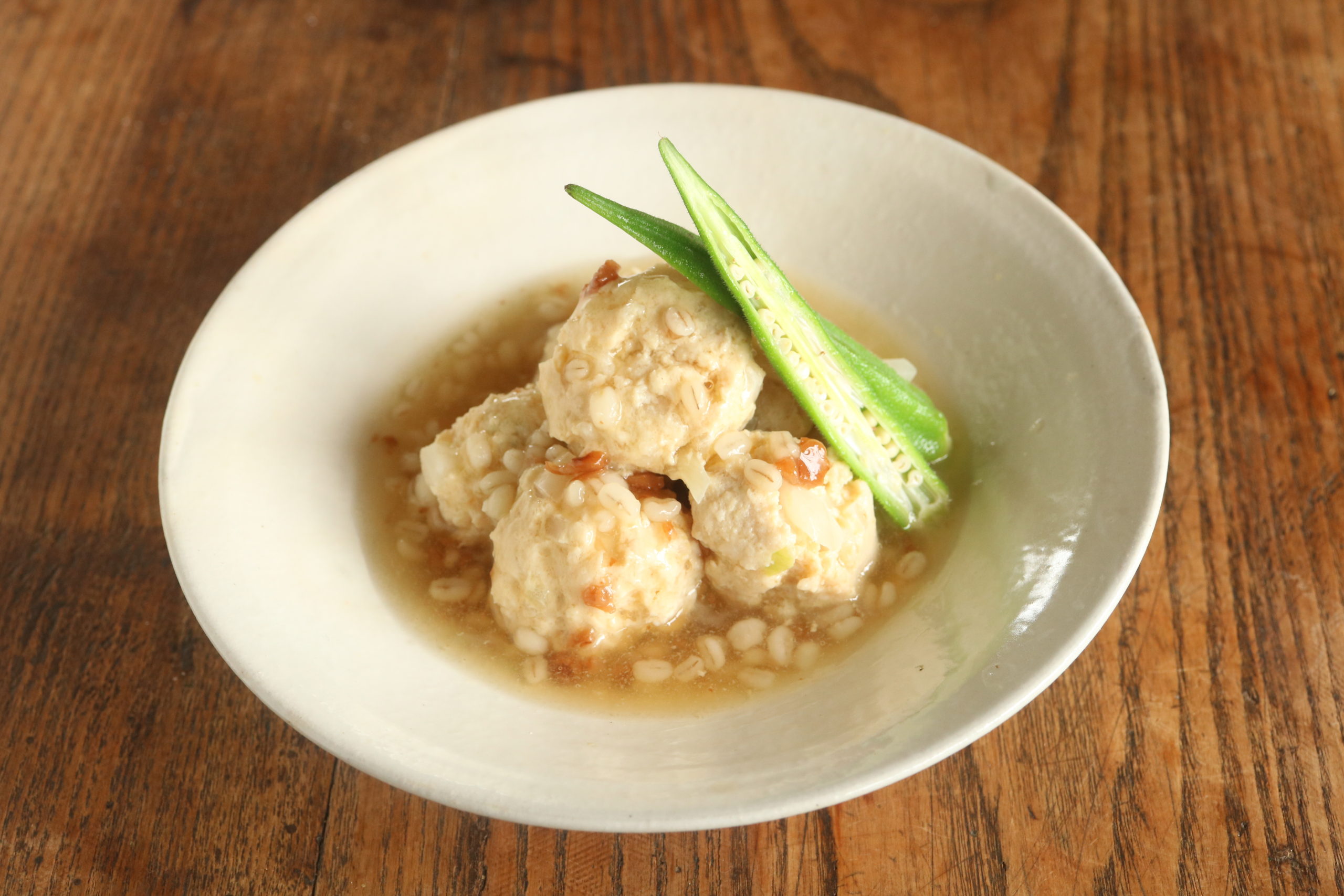 もち麦のプチプチを楽しむ♪鶏団子の梅あんかけ