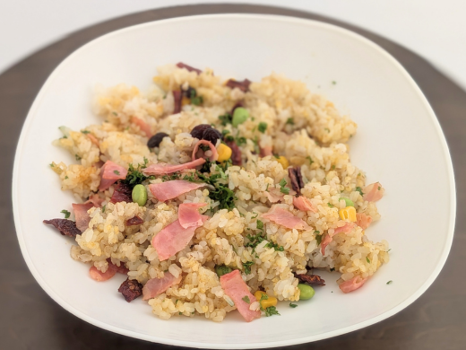 白五穀とドライトマトのカレー風味混ぜごはん