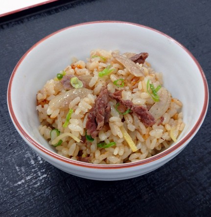 しょうがと牛ごぼうの炊き込み麦ごはん