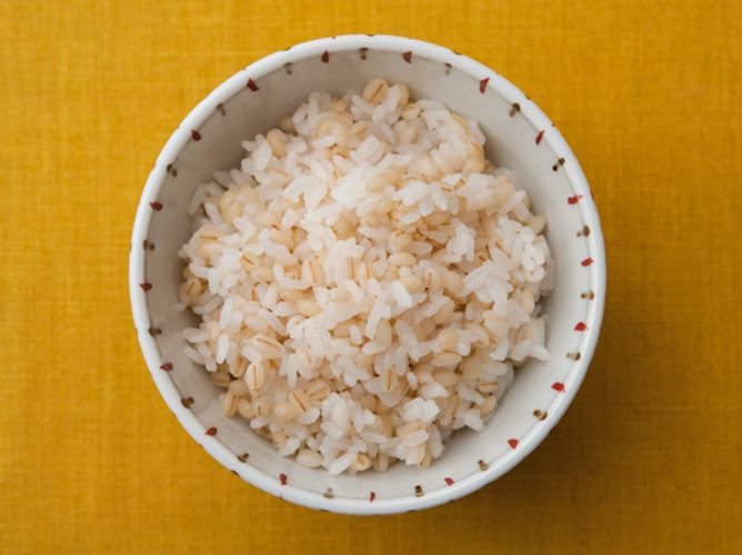 水 もち 加減 の 米 うるち米とは？もち米＆白米との違い：水加減や調理方法のココが違う！